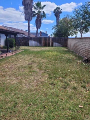 10154 W Glendon Circle, Santee, CA 92071