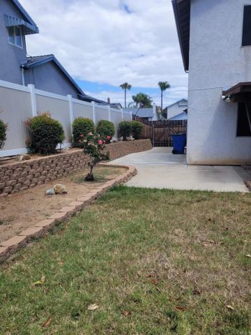 10154 W Glendon Circle, Santee, CA 92071