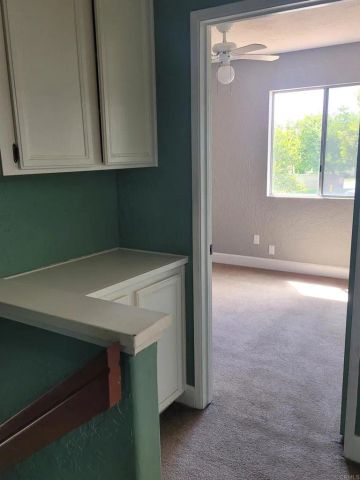 10154 W Glendon Circle, Santee, CA 92071