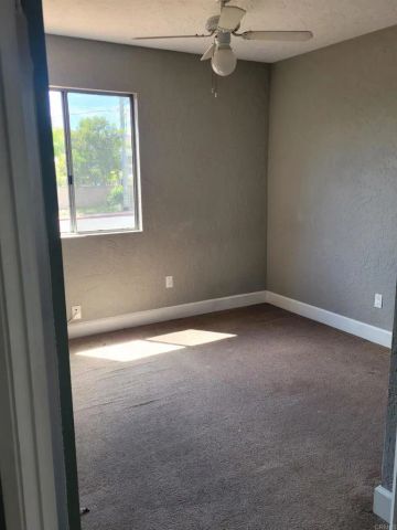 10154 W Glendon Circle, Santee, CA 92071