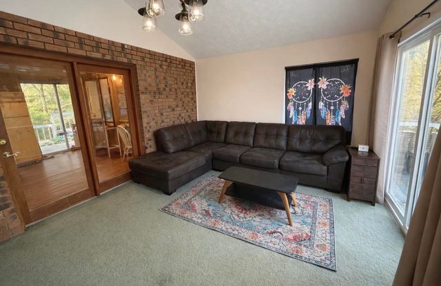 106 Township Road 1348, Chesapeake, OH 45619