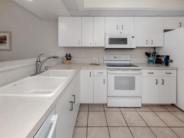 406 LAUREL LAKE DRIVE 204, Venice, FL 34292