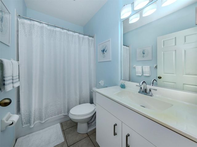 406 LAUREL LAKE DRIVE 204, Venice, FL 34292