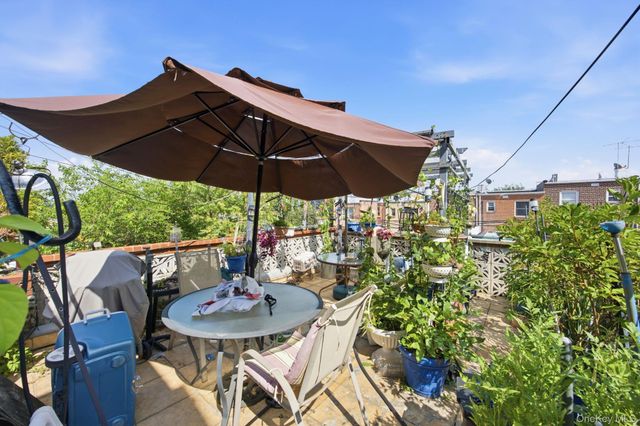 2005 26th Street, Astoria, NY 11105