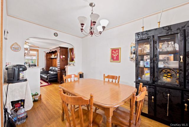 2005 26th Street, Astoria, NY 11105