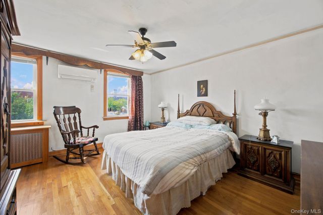 2005 26th Street, Astoria, NY 11105