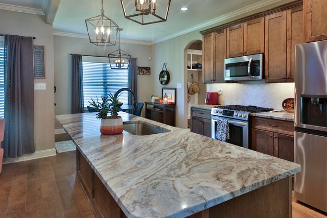 402 S CHINKAPIN DR, Atoka, TN 38004
