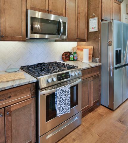 402 S CHINKAPIN DR, Atoka, TN 38004