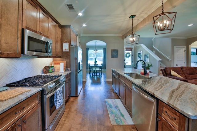 402 S CHINKAPIN DR, Atoka, TN 38004