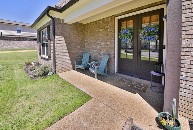 402 S CHINKAPIN DR, Atoka, TN 38004