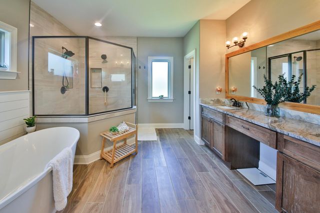 402 S CHINKAPIN DR, Atoka, TN 38004