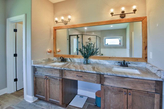 402 S CHINKAPIN DR, Atoka, TN 38004