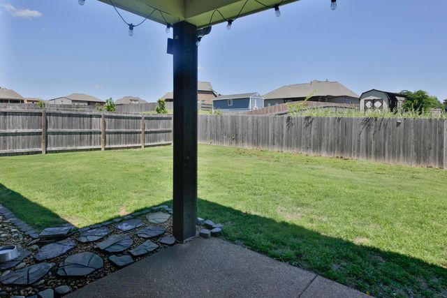 402 S CHINKAPIN DR, Atoka, TN 38004