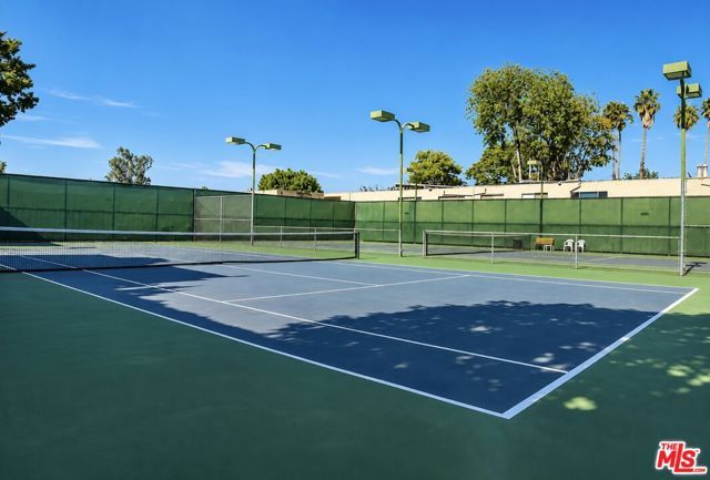 15173 Magnolia Boulevard E, Los Angeles, CA 91403
