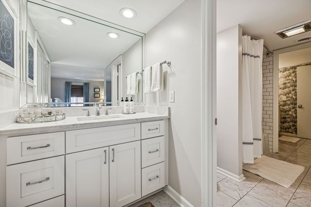 5025 Hillsboro Pike Apt 6G, Nashville, TN 37215