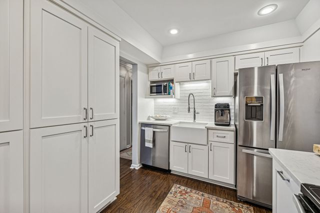 5025 Hillsboro Pike Apt 6G, Nashville, TN 37215