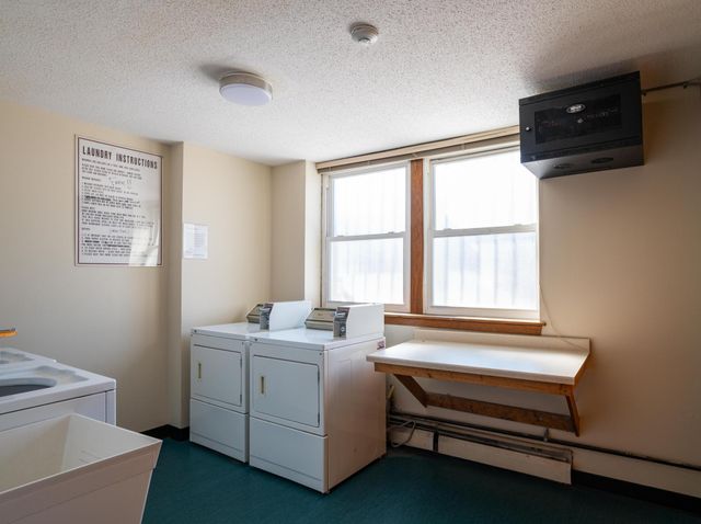 2536 Dupont Avenue S 304, Minneapolis, MN 55405