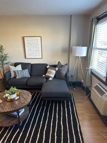 2536 Dupont Avenue S 304, Minneapolis, MN 55405