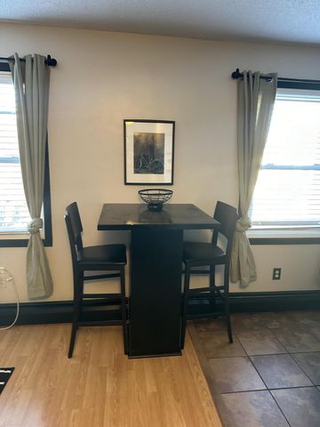 2536 Dupont Avenue S 304, Minneapolis, MN 55405