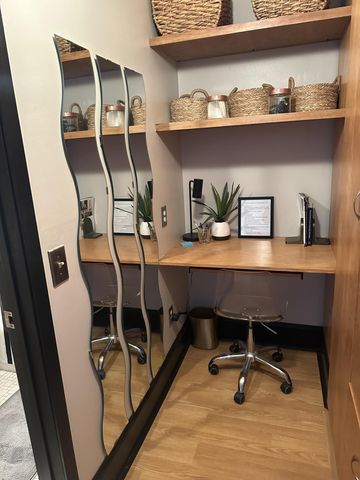 2536 Dupont Avenue S 304, Minneapolis, MN 55405