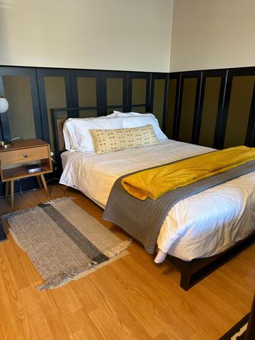 2536 Dupont Avenue S 304, Minneapolis, MN 55405