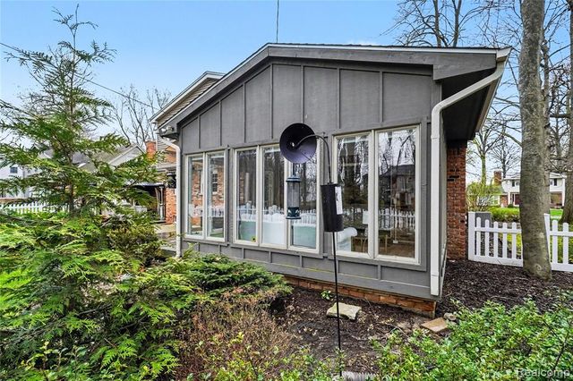 609 Westover Pass, Grand Blanc, MI 48439