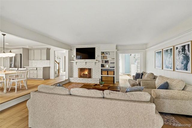 609 Westover Pass, Grand Blanc, MI 48439