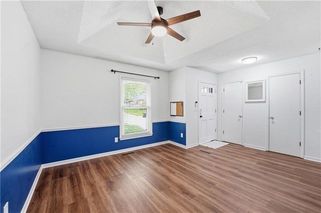 518 NW 65th Terrace, Kansas City, MO 64118