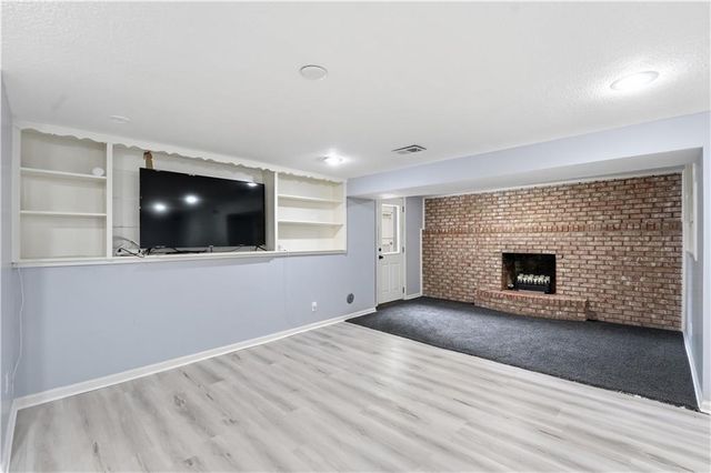 518 NW 65th Terrace, Kansas City, MO 64118