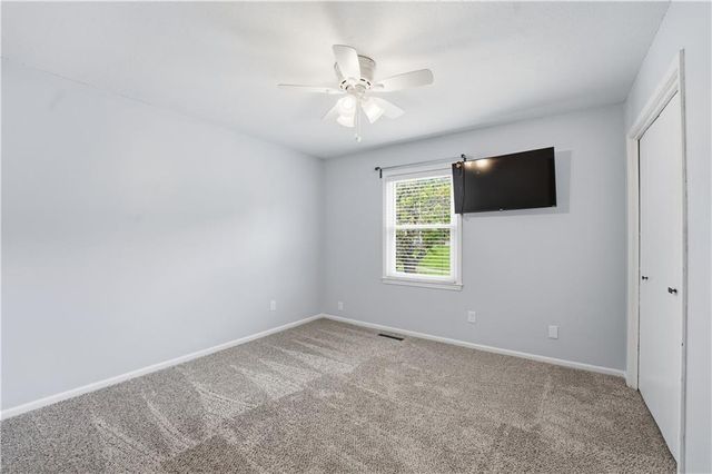 518 NW 65th Terrace, Kansas City, MO 64118