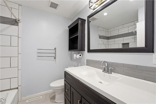 518 NW 65th Terrace, Kansas City, MO 64118