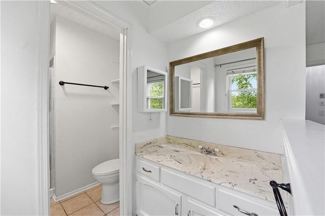 518 NW 65th Terrace, Kansas City, MO 64118