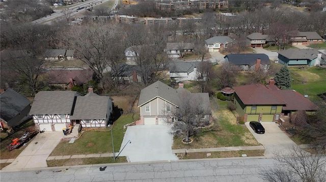 518 NW 65th Terrace, Kansas City, MO 64118