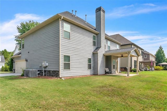 622 Mallard Cove, Loganville, GA 30052