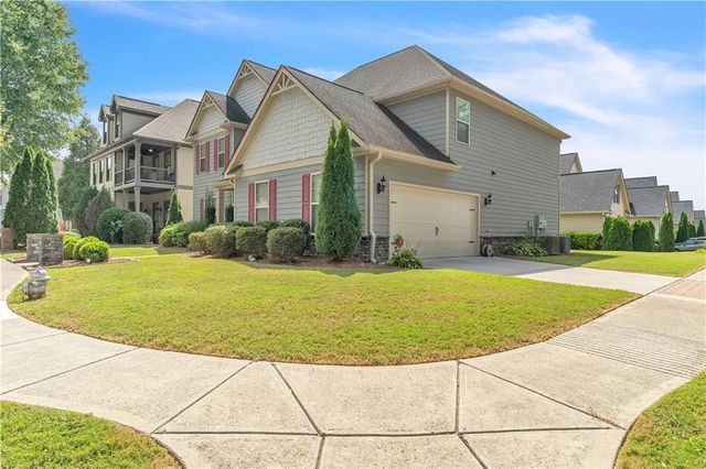 622 Mallard Cove, Loganville, GA 30052