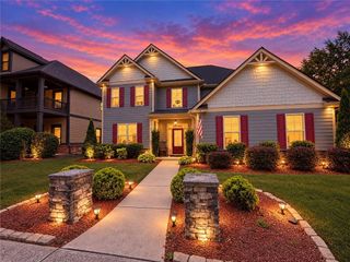 622 Mallard Cove, Loganville, GA 30052
