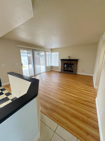 7938 Bucks Harbor Way, Sacramento, CA 95828