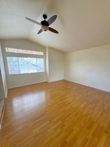 7938 Bucks Harbor Way, Sacramento, CA 95828