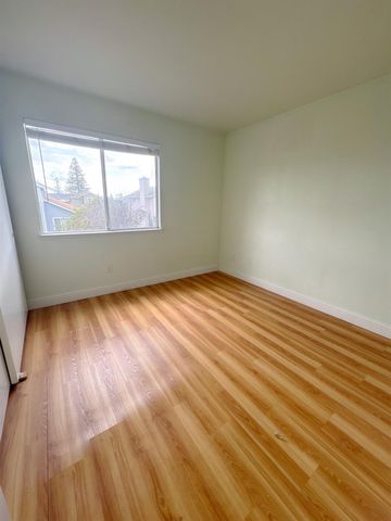 7938 Bucks Harbor Way, Sacramento, CA 95828