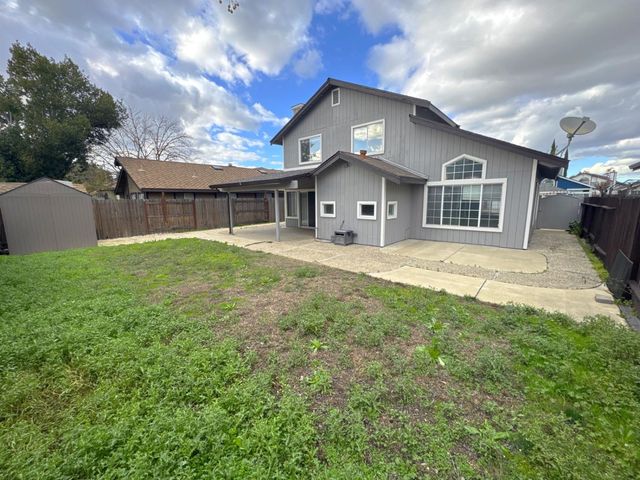 7938 Bucks Harbor Way, Sacramento, CA 95828