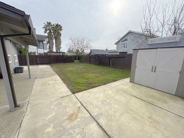 7938 Bucks Harbor Way, Sacramento, CA 95828