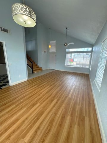 7938 Bucks Harbor Way, Sacramento, CA 95828