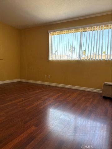 1153 N Dresden 16, Anaheim, CA 92801