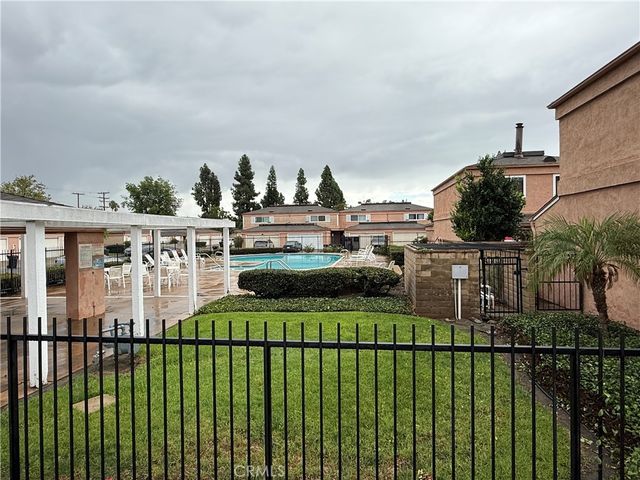 1153 N Dresden 16, Anaheim, CA 92801