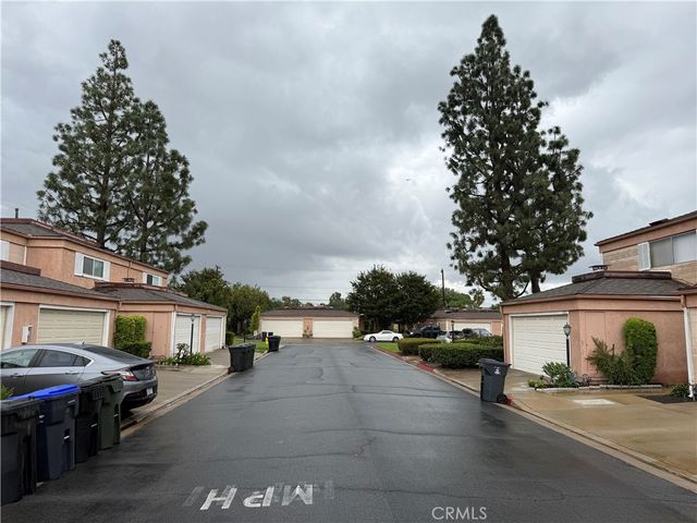 1153 N Dresden 16, Anaheim, CA 92801