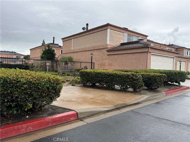 1153 N Dresden 16, Anaheim, CA 92801