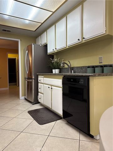 1153 N Dresden 16, Anaheim, CA 92801
