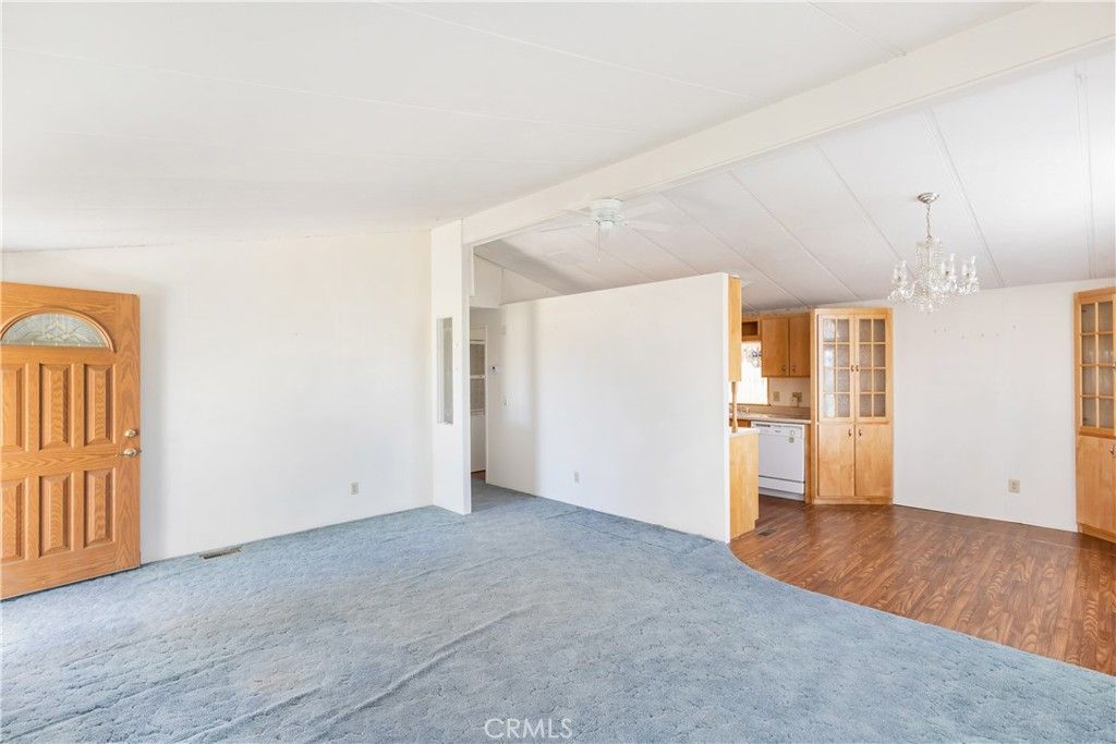 Image 10 of property listing at 13352 Gentian Court, Phelan, CA 92371