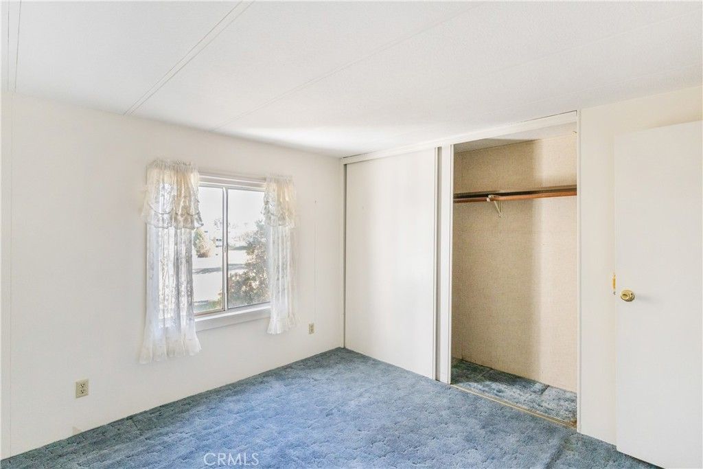 Image 16 of property listing at 13352 Gentian Court, Phelan, CA 92371