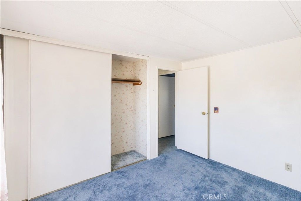 Image 19 of property listing at 13352 Gentian Court, Phelan, CA 92371